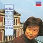 "Dvořák Symphony No. 9, Wiener Philharmoniker, Seiji Ozawa, Live-Recording." Mann vor klassischem Gebäude, oben rechts ein Logo.