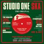 Texte oben: "SOUL JAZZ RECORDS PRESENTS STUDIO ONE SKA THE ORIGINAL". Unten: "RIGHT AROUND THE WORLD TODAY'S SOUND TODAY".