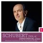 SCHUBERT [Vol. 4], DENIS PASCAL, piano. Moments musicaux D. 780, Impromptus D. 935. Mann im Anzug vor dunklem Hintergrund.