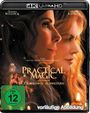 "Practical Magic 2: Zauberhafte Schwestern." Sandra Bullock und Nicole Kidman in Profilansicht, mit einem Leuchtturm im Hintergrund.