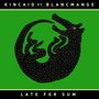 Text oben: "Kincaid ft. Blancmange". Text unten: "Late for Sum". Illustration: Krokodil, das sich um sich selbst windet, auf grünem Hintergrund.