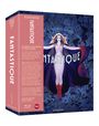 Text: "FANTASTIQUE", "Six Dreams & Nightmares of French Cinema". Illustration: Frau mit ausgebreiteten Armen, dunkler floraler Hintergrund.