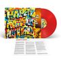 Bunte Schrift: „HAPPY MONDAYS PILLS 'N' THRILLS AND BELLYACHES“. Rote Vinyl-Schallplatte und beigelegter Text.