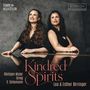 "Kindred Spirits", Röntgen-Maier, Grieg, C. Schumann, Lea & Esther Birringer. Zwei Frauen an einem Tisch. Logo: "SWR Kultur".