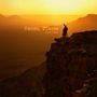 "Names, Places" von Ken Stover. Silhouette einer Person mit Cello auf einer Klippe bei Sonnenuntergang, warme gelbe Töne.