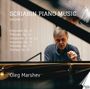 "SCRIABIN PIANO MUSIC Volume 2" mit Werksnummern und "Oleg Marshev". Ein Mann spielt konzentriert Klavier.