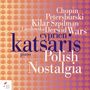 "Chopin, Petersburski, Kilar, Szpilman, Landowska, Derwid, Wars, Cyprien Katsaris, Piano, Polish Nostalgia."  
Violette und orangene Hintergrundmuster.
