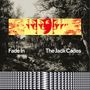 "Fade In" und "The Jack Cades" auf einem Landschaftshintergrund mit gelbem Muster und surrealen Gesichtern.