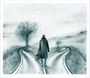 Eine schwarz-weiße Illustration zeigt eine Person mit Mantel und Koffer an einer Weggabelung, Bäume im Hintergrund.