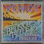 "VENICE" oben in großen Buchstaben; "Brunch Buffet 2" und "Tasty Covers" darunter. Illustration: Sonnenuntergang mit Palmen.