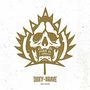 "OBEY THE BRAVE WAR SEASON" steht unter einem Totenkopf im Ahornblatt-Stil.
