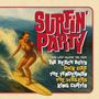 "Surfin' Party" in Rot; Surferin auf einer Welle. Erwähnte Künstler: The Beach Boys, Dick Dale, The Wailers.