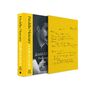 Gelb-schwarzes Buchcover "Freddie Mercury: A Life in Lyrics" mit Songtexten und Porträt einer Person.