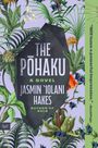 "The Pohaku" von Jasmin Iolani Hakes. Tropische Pflanzen und Blumen umgeben ein schwarzes, steinähnliches Objekt.