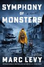 „Symphony of Monsters“ von Marc Levy. Eine Person in gelbem Mantel und Hund laufen durch eine zerstörte Stadt.