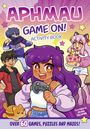 „APHMAU GAME ON! ACTIVITY BOOK. Over 60 Games, Puzzles, and Mazes!“ Cartoonfiguren: Mädchen mit Gamepad, Kuchen und Maskottchen.