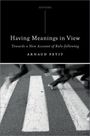 "Having Meanings in View" von Arnaud Petit. Schwarz-weißes Bild von unscharf gehenden Menschen auf einem Zebrastreifen.