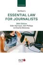 "McNae's Essential Law for Journalists, 28th Edition" von Siân Harrison, Gill Phillips und Charlie Moloney. Eine Frau spricht in ein Mikrofon.