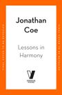 "Jonathan Coe: Lessons in Harmony". Orange Rand, Logo unten: "Penguin Viking".