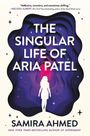 „The Singular Life of Aria Patel“, Samira Ahmed. Silhouette vor lila-welligen Formen, Sterne umgeben die Figur.