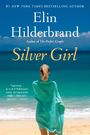 „Elin Hilderbrand, Silver Girl“, Frau in türkisfarbenem Handtuch blickt auf das Meer.