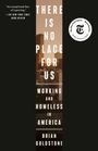 „THERE IS NO PLACE FOR US.“ Vertikaler Text. Logo „The New York Times | Book Review“ unten rechts. Städtische Skyline im Hintergrund.
