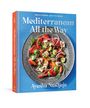 "BOLD FLAVORS. BUILT TO SHARE. Mediterranean All the Way. Ayesha Nurdjaja." Teller mit mediterranem Salat.