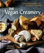 "The Vegan Creamery" von Miyoko Schinner. Verschiedene vegane Käse, Feigen und ein Messer auf einem Holzbrett.