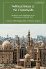 "Political Islam at the Crossroads" von Ayfer Erdoğan Şafak, Shaimaa Magued. Stadtbild mit Minaretten im Vordergrund.