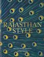 "RAJASTHAN STYLE" in Gold auf Pfauenfeder-Hintergrund, darunter "Melissa Biggs Bradley, Photography by Guido Taroni".