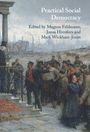 „Practical Social Democracy“ von Magnus Feldmann, Jonas Hinnfors, Mark Wickham-Jones. Illustration: Redner und Menge.