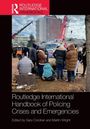 "Routledge International Handbook of Policing Crises and Emergencies" steht über einem Bild von Menschen vor Trümmern.