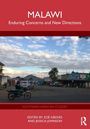 „Malawi: Enduring Concerns and New Directions“. Foto einer belebten Straßenszene mit Bergen im Hintergrund.
