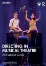 Buchtitel: "Directing in Musical Theatre". Szene mit zwei Personen auf einem Klavier, eine sitzt davor.