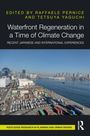 "Waterfront Regeneration in a Time of Climate Change" steht über einem Hafen mit Containern und Stadt im Hintergrund.