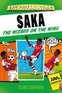 "SAKA: THE WIZARD ON THE WING" Comics-Stil. Spieler in rotem Trikot schießt und feiert ein Tor mit "GOAL!"