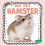 "MY PET HAMSTER" ist in großen Buchstaben zu lesen. Weiße Umrandung mit einem Hamster in der Mitte.