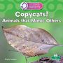 Text: „Copycats! Animals that Mimic Others.“ Ein braunes, blattähnliches Insekt auf grünem Hintergrund.