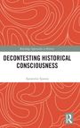 "Decontesting Historical Consciousness" von Apostolos Spanos. Abstraktes, rotes Muster, Routledge-Logo unten rechts.