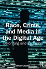 „Race, Crime, and Media in the Digital Age: Belonging and Exclusion“ von Brian Chama. Silhouette vor Bildschirmen.