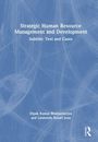 "Strategic Human Resource Management and Development. Subtitle: Text and Cases. Autoren: Dipak Kumar Bhattacharyya, Lalatendu Kesari Jena." Blaues abstraktes Muster im Hintergrund.