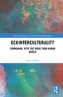 Buchtitel: "ECOINTERCULTURALITY: COMMUNING WITH THE MORE-THAN-HUMAN WORLD" von Julie S. Byrd. Abstrakte Aquarell-Muster.