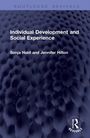 "Individual Development and Social Experience" von Sonja Hunt und Jennifer Hilton auf texturiertem dunkelblauem Hintergrund.