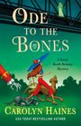 „Ode to the Bones“ und „A Sarah Booth Delaney Mystery“. Illustration: Frau mit Hut, Skelettarm, zwei Hunde.