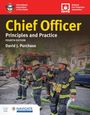 „Chief Officer: Principles and Practice, Fourth Edition, David J. Purchase“. Feuerwehrleute vor einem Feuerwehrauto.