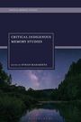 "Critical Indigenous Memory Studies" von Ethan Madarieta. Unter sternenklarem Himmel über einem Fluss in bewaldeter Landschaft.