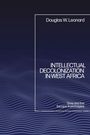 „INTELLECTUAL DECOLONIZATION IN WEST AFRICA“ von Douglas W. Leonard. Wellige Linien auf dunkelblauem Hintergrund.
