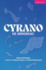 „CYRANO DE BERGERAC“ in großen Buchstaben, blaue Seiten fliegen auf blauem Hintergrund, Autorenname darunter.