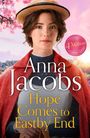 Text: Anna Jacobs, Hope Comes to Eastby End, Over 4 Million Copies Sold. Eine Frau in altmodischer Kleidung mit Strohhut.