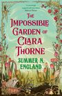 "The Impossible Garden of Ciara Thorne" und "Summer N. England" in verschnörkelter Schrift, umgeben von Blumenillustrationen.